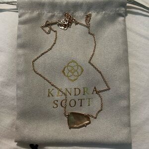 Kendra Scott necklace